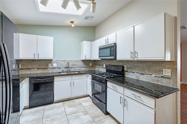 2204 Port Avenue, Las Vegas, NV 89106