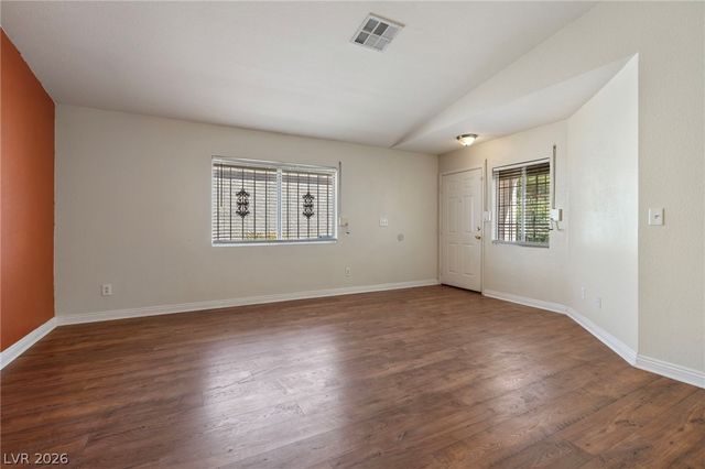 2204 Port Avenue, Las Vegas, NV 89106