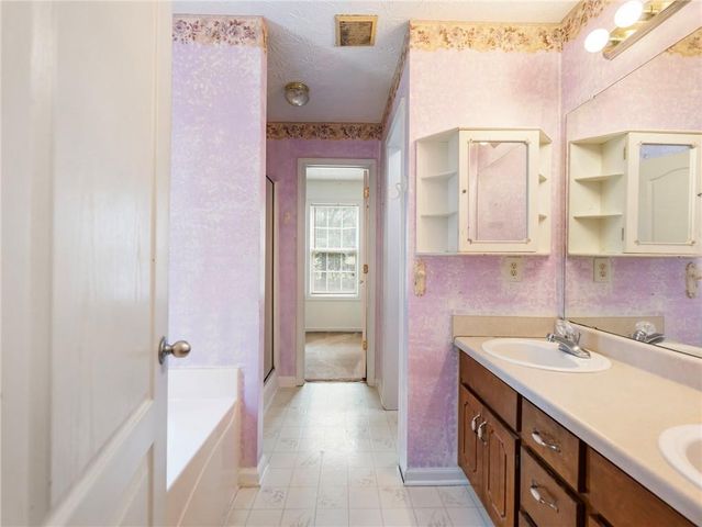 212 Cobblestone Lane, Mcdonough, GA 30252