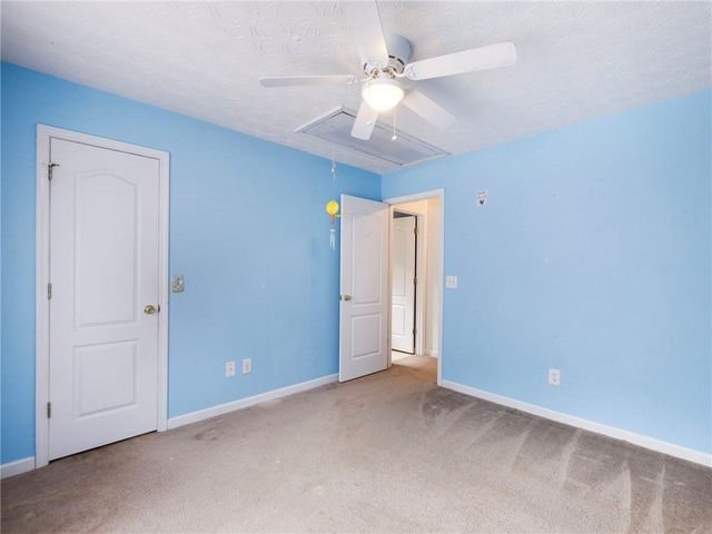 212 Cobblestone Lane, Mcdonough, GA 30252