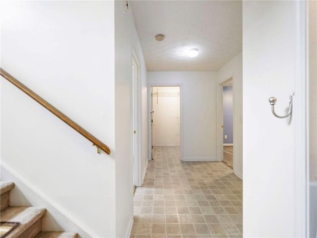 212 Cobblestone Lane, Mcdonough, GA 30252