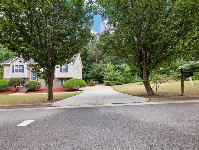 212 Cobblestone Lane, Mcdonough, GA 30252