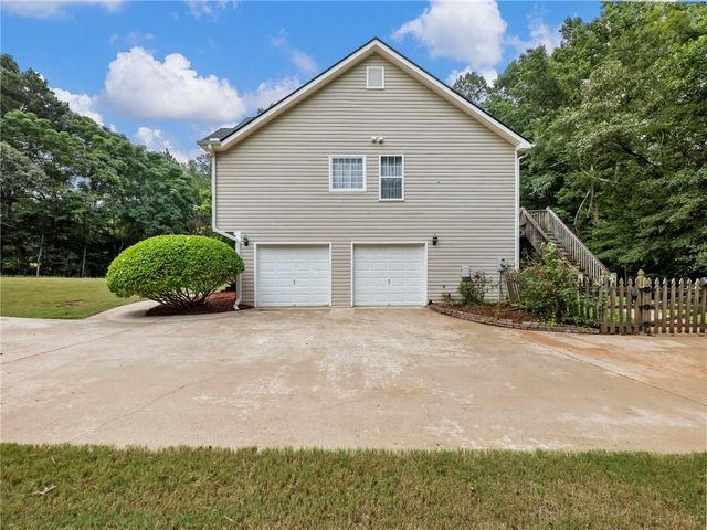 212 Cobblestone Lane, Mcdonough, GA 30252