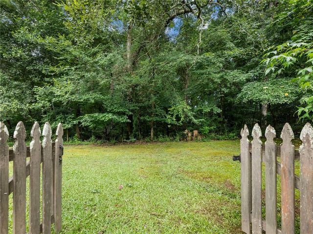 212 Cobblestone Lane, Mcdonough, GA 30252
