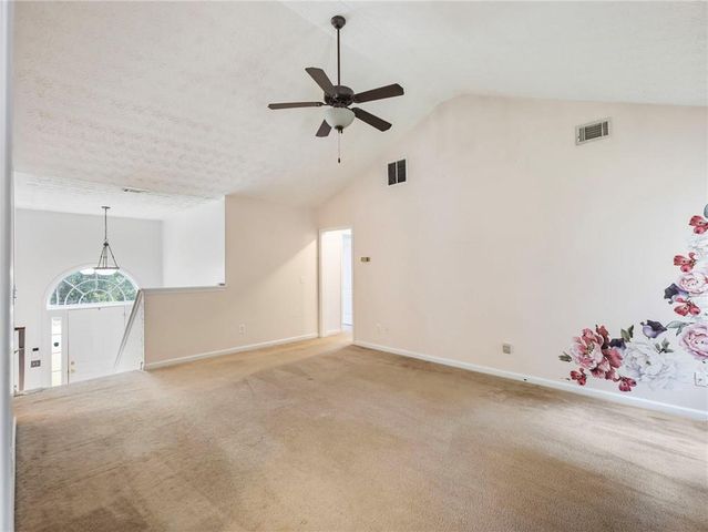 212 Cobblestone Lane, Mcdonough, GA 30252