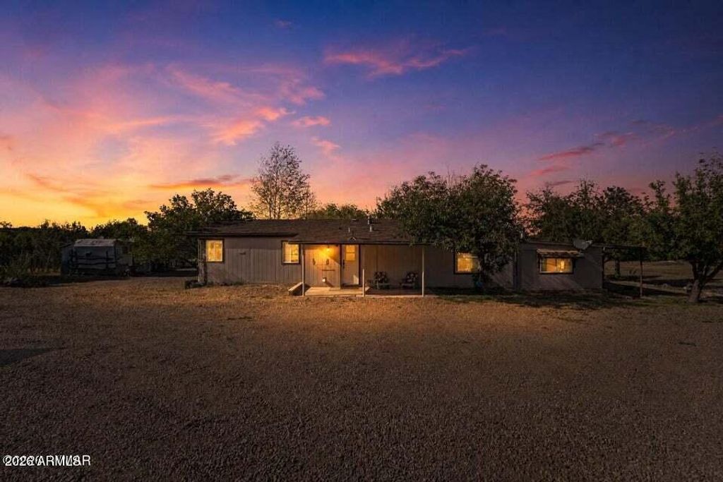 Image 1 of property listing at 480 FREEDOM Lane, Show Low, AZ 85901