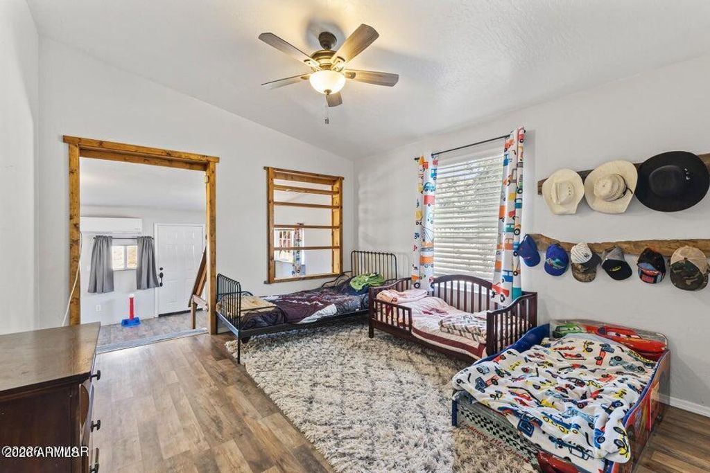 Image 20 of property listing at 480 FREEDOM Lane, Show Low, AZ 85901