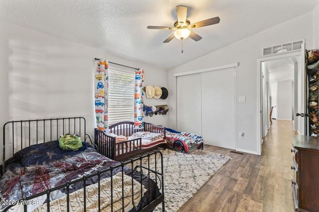 Image 21 of property listing at 480 FREEDOM Lane, Show Low, AZ 85901