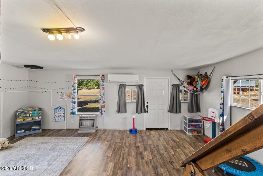 Image 22 of property listing at 480 FREEDOM Lane, Show Low, AZ 85901