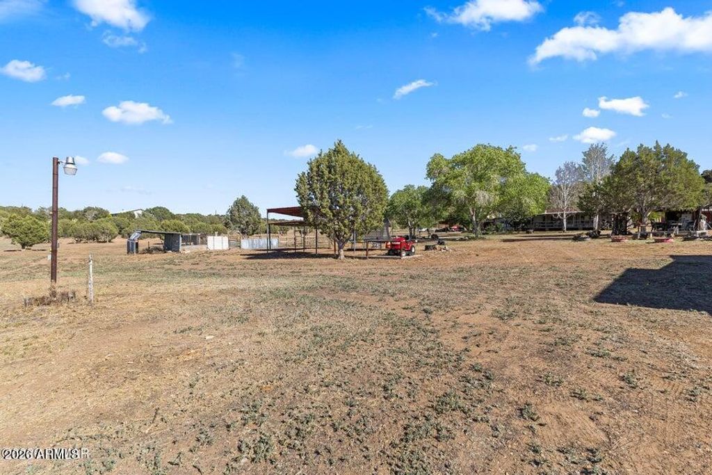 Image 33 of property listing at 480 FREEDOM Lane, Show Low, AZ 85901