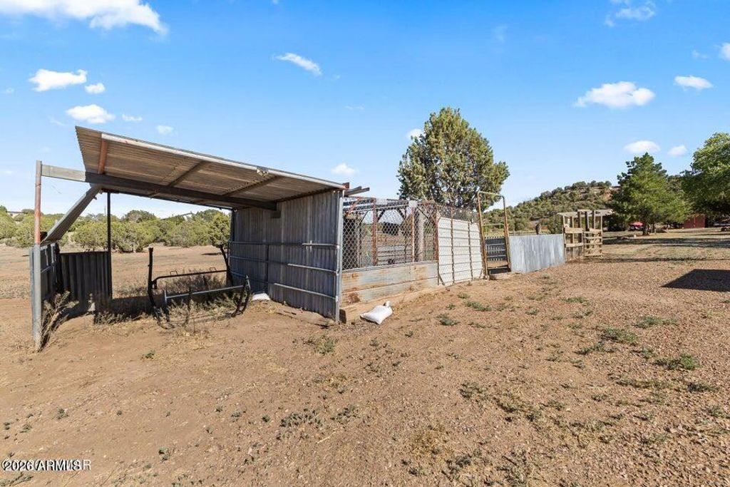 Image 35 of property listing at 480 FREEDOM Lane, Show Low, AZ 85901