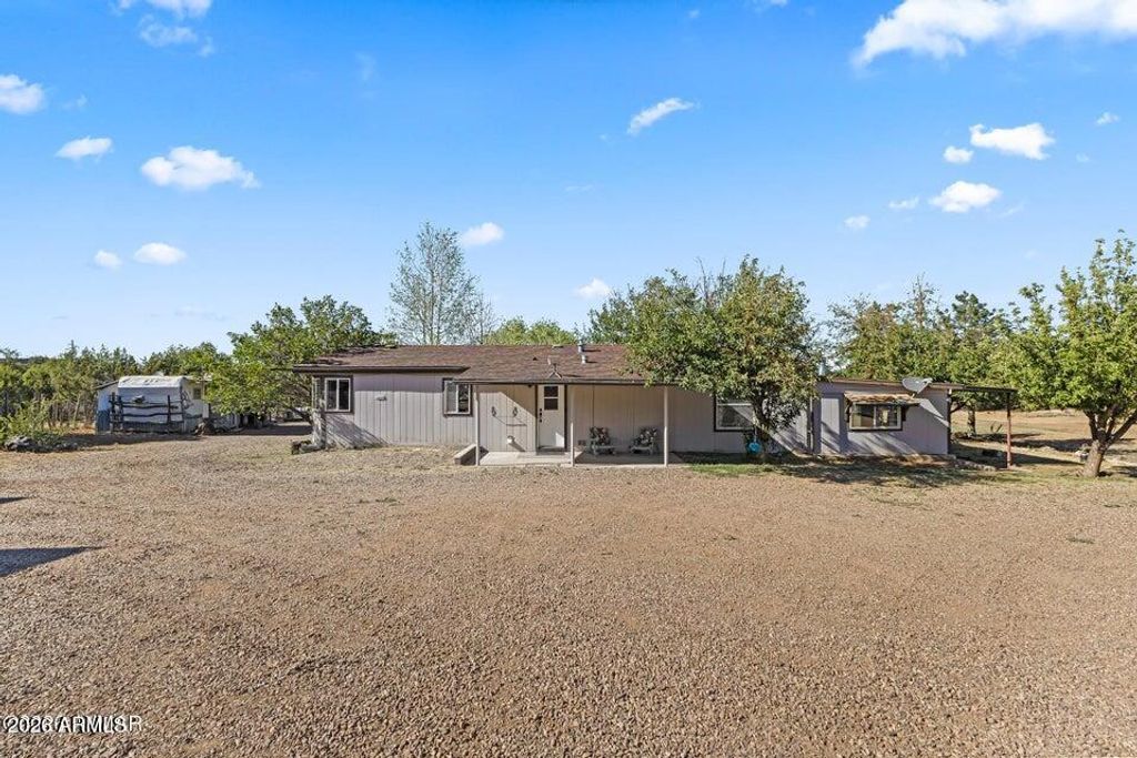 Image 6 of property listing at 480 FREEDOM Lane, Show Low, AZ 85901