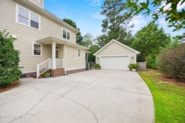 8809 New Forest Drive, Wilmington, NC 28411