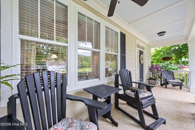 8809 New Forest Drive, Wilmington, NC 28411