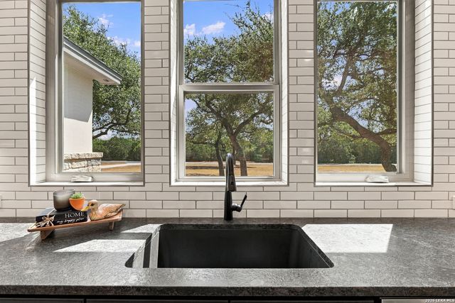 31131 WINDMILL LN, Bulverde, TX 78163