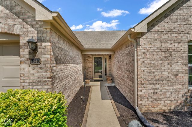 1340 Shortridge Drive, Greenwood, IN 46143