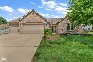 1340 Shortridge Drive, Greenwood, IN 46143