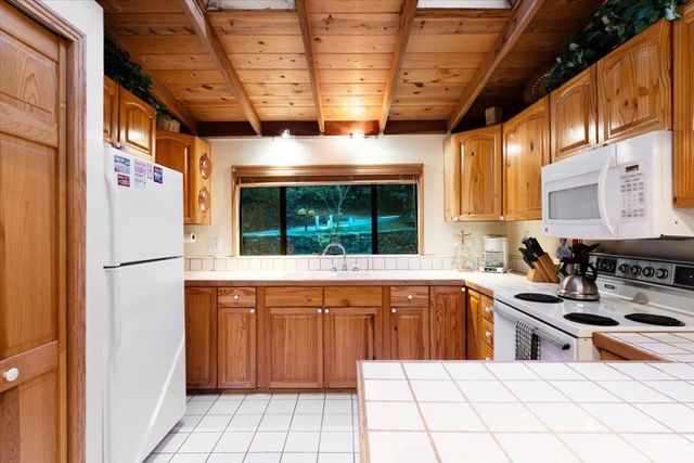 1079 Scenic Drive, Felton, CA 95018