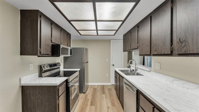 2025 SYLVESTER ROAD N101, Lakeland, FL 33803