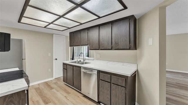 2025 SYLVESTER ROAD N101, Lakeland, FL 33803