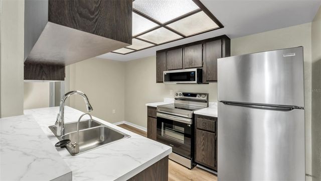 2025 SYLVESTER ROAD N101, Lakeland, FL 33803