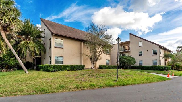 2025 SYLVESTER ROAD N101, Lakeland, FL 33803