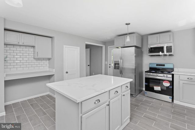 55 N MAIN ST, New Egypt, NJ 08533