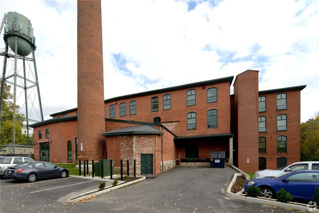 75 POCASSET Street 208, Johnston, RI 02919