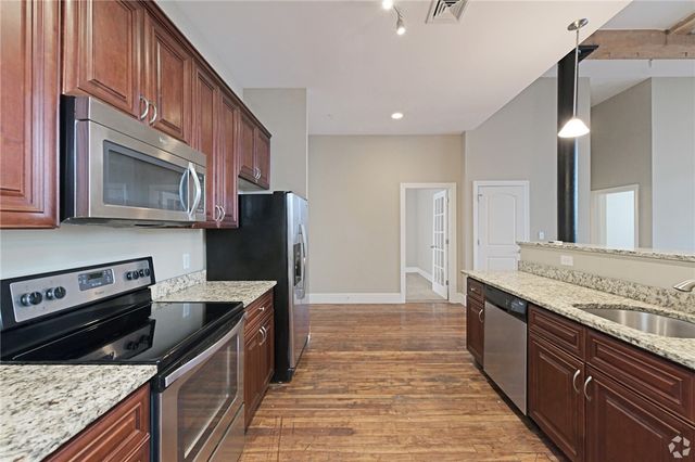 75 POCASSET Street 208, Johnston, RI 02919