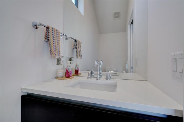 841 NW 6th Street, Oklahoma City, OK 73106
