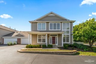 230 St James Parkway A, Sugar Grove, IL 60554