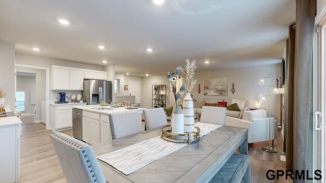 9623 N 173rd Avenue, Bennington, NE 68007