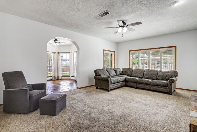 2832 W Island Loop SE, Rio Rancho, NM 87124