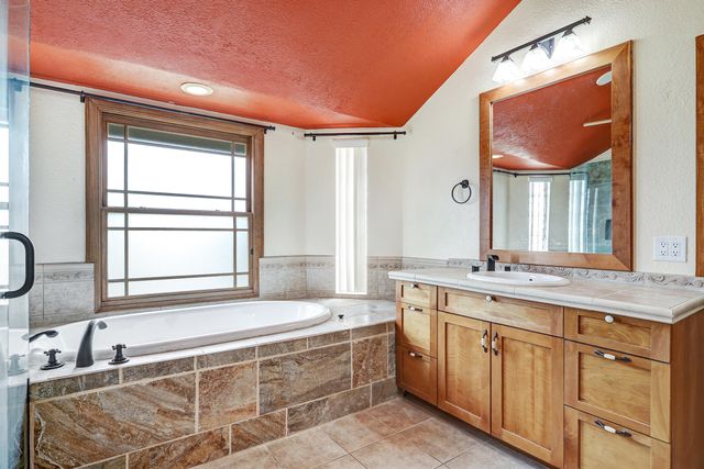 2832 W Island Loop SE, Rio Rancho, NM 87124