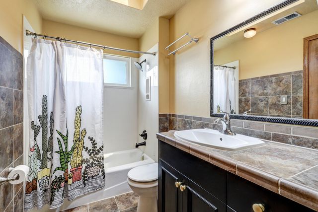 2832 W Island Loop SE, Rio Rancho, NM 87124