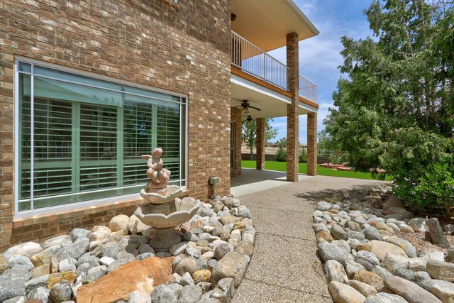2832 W Island Loop SE, Rio Rancho, NM 87124