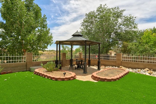 2832 W Island Loop SE, Rio Rancho, NM 87124