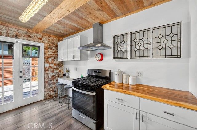 261 N Oak, Pasadena, CA 91107