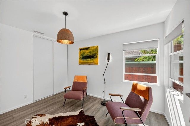 261 N Oak, Pasadena, CA 91107