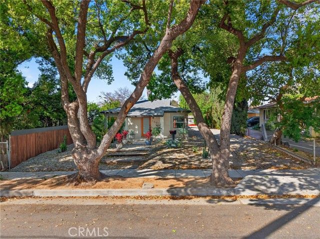 261 N Oak, Pasadena, CA 91107