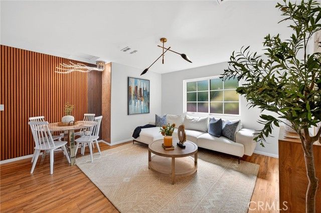 261 N Oak, Pasadena, CA 91107