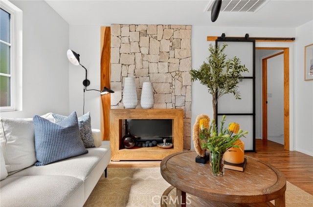 261 N Oak, Pasadena, CA 91107