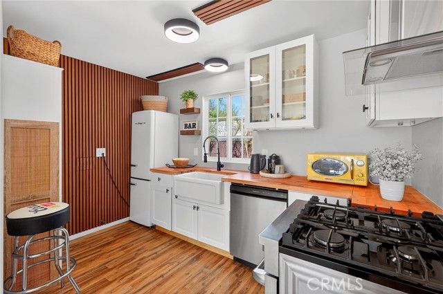 261 N Oak, Pasadena, CA 91107