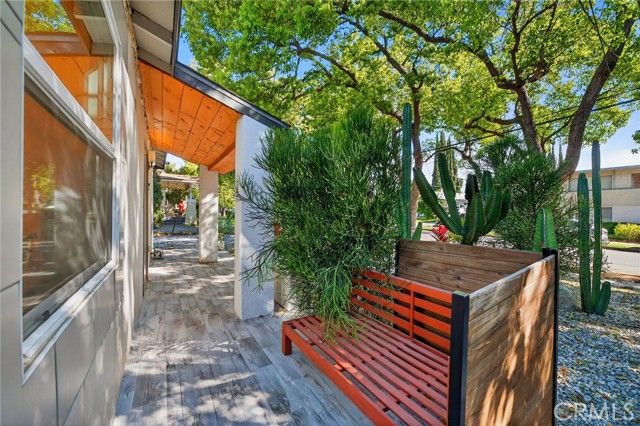 261 N Oak, Pasadena, CA 91107