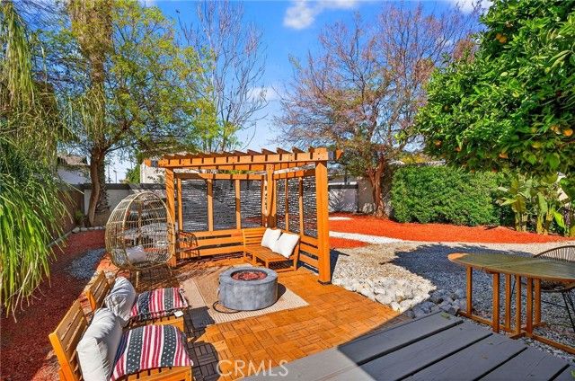 261 N Oak, Pasadena, CA 91107