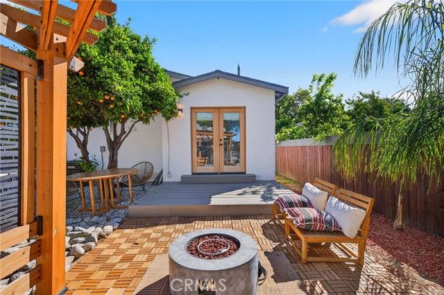 261 N Oak, Pasadena, CA 91107