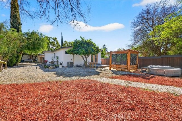 261 N Oak, Pasadena, CA 91107