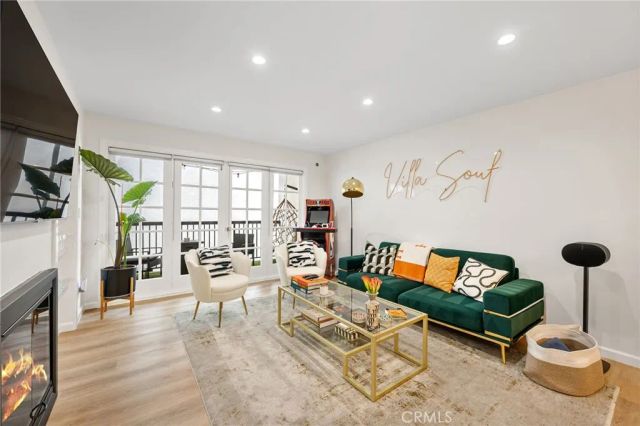 906 N Doheny Drive 318, West Hollywood, CA 90069