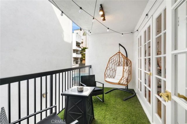 906 N Doheny Drive 318, West Hollywood, CA 90069