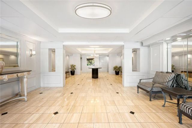 906 N Doheny Drive 318, West Hollywood, CA 90069